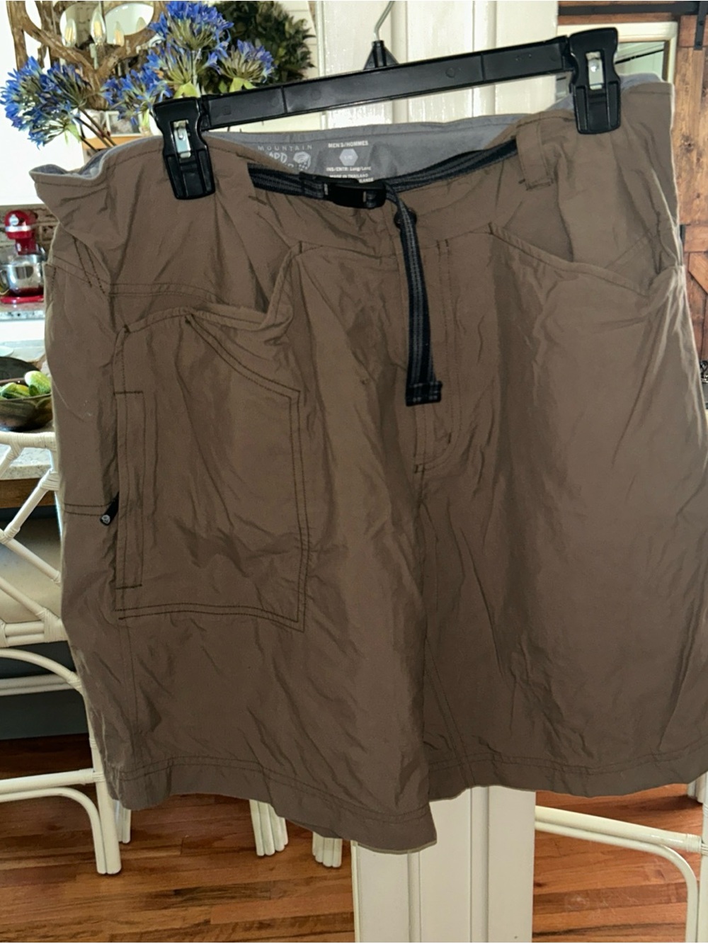 Mountain Hardwear Men's Tan Flat-Front Utility Shorts